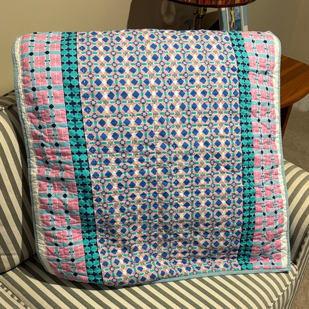 24” Sq. Geometric quilted Pillow Sham Cover